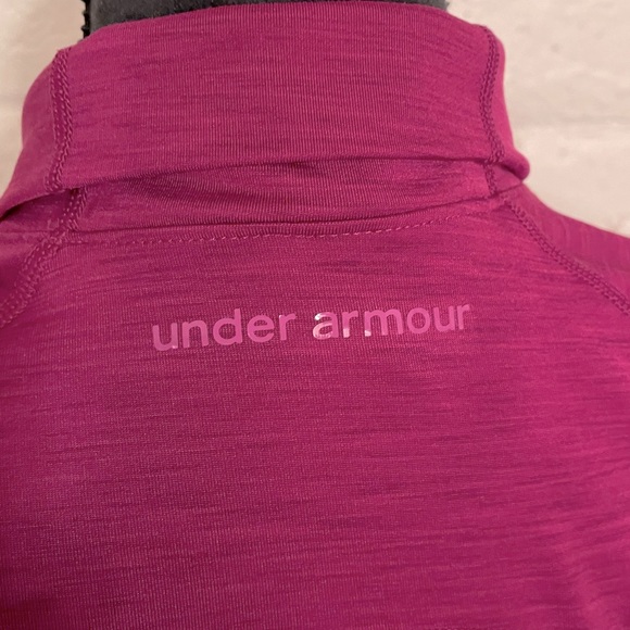 Magenta Under Armour Long Sleeved Turtleneck Top, Sz M - Picture 4 of 7